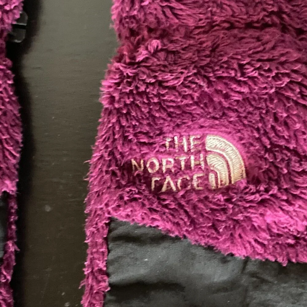 The North Face Girl's Denali Thermal Gloves - Purple /Black W/ Logo - Size L